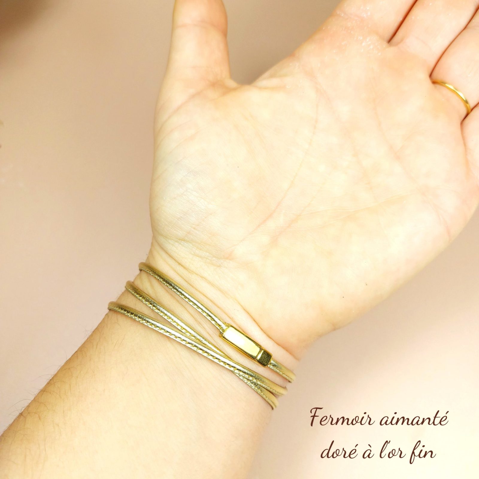 Bracelet multirang cuir femme doré fermoir aimanté