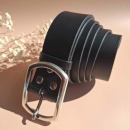 ceinturon noir en cuir large de 4 cm boucle laiton massif